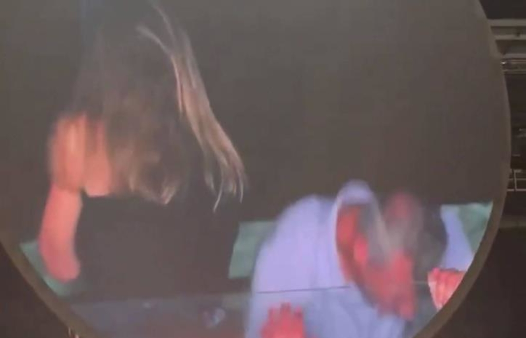 Nach-Kiss-Cam-Eklat-bei-Coldplay-Konzert-Frau-spricht-erstmals-im-Interview