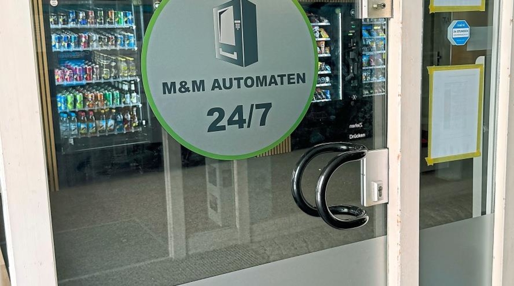 Snacks, Vapes, Videospiele: Verndern Automatenlden das Gesicht der  Eichsttter Altstadt?