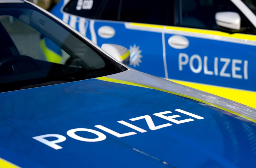 Mit-200-km-h-unterwegs-Flucht-vor-Polizei-endet-mit-Unfall