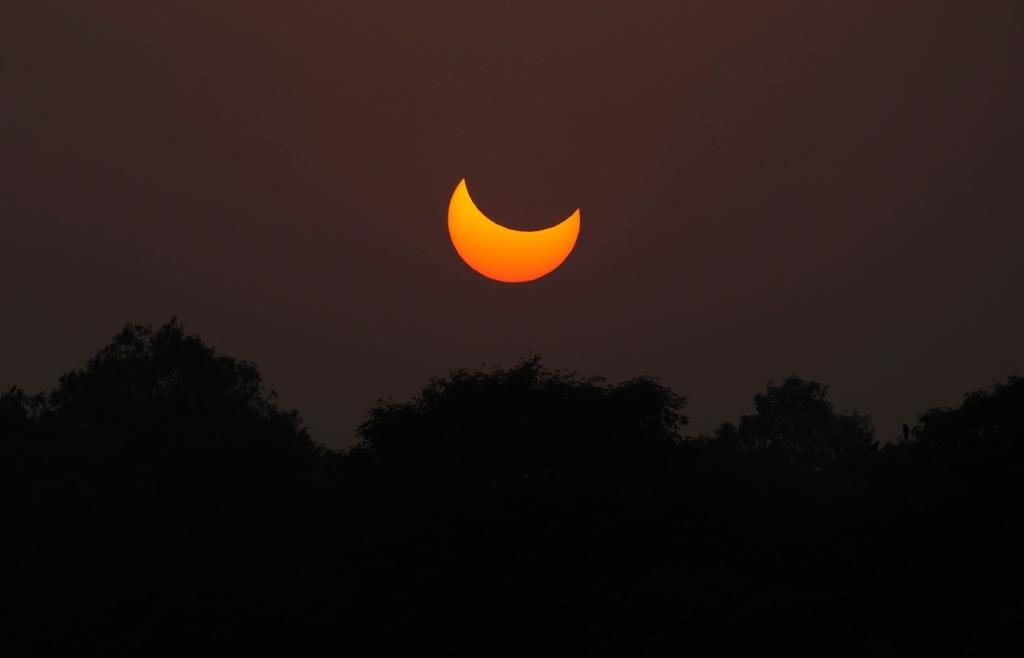 Total solar eclipse from Iceland and Spain live stream