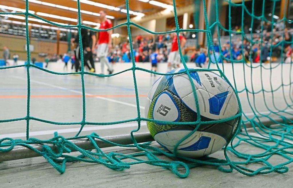 Am-Samstag-gro-es-Hallenfu-ballturnier-um-den-Schrobenhausener-Sparkassencup-2026