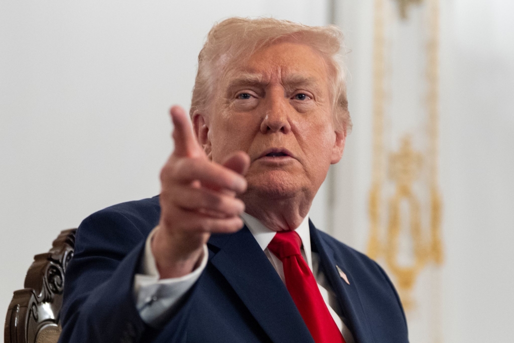 Trump-k-ndigt-weitreichenden-Aufnahmestopp-f-r-Ausl-nder-an