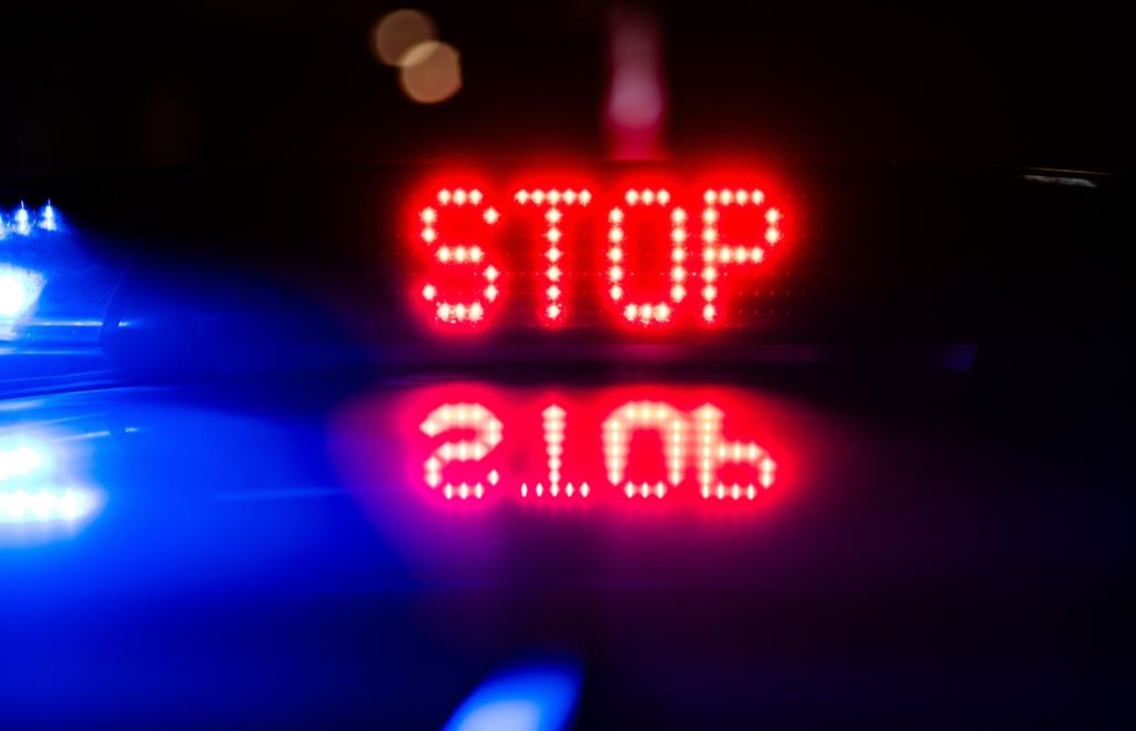 Schlangenlinien-auf-der-B16-Polizei-stoppt-Ingolst-dter-zwischen-Rain-und-Oberhausen