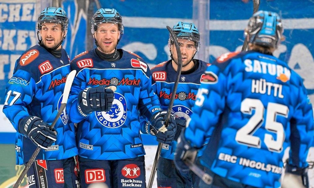 ERC-filetiert-die-Haie-Ingolstadt-ist-nach-10-3-Kantersieg-gegen-K-ln-die-Torfabrik-der-DEL