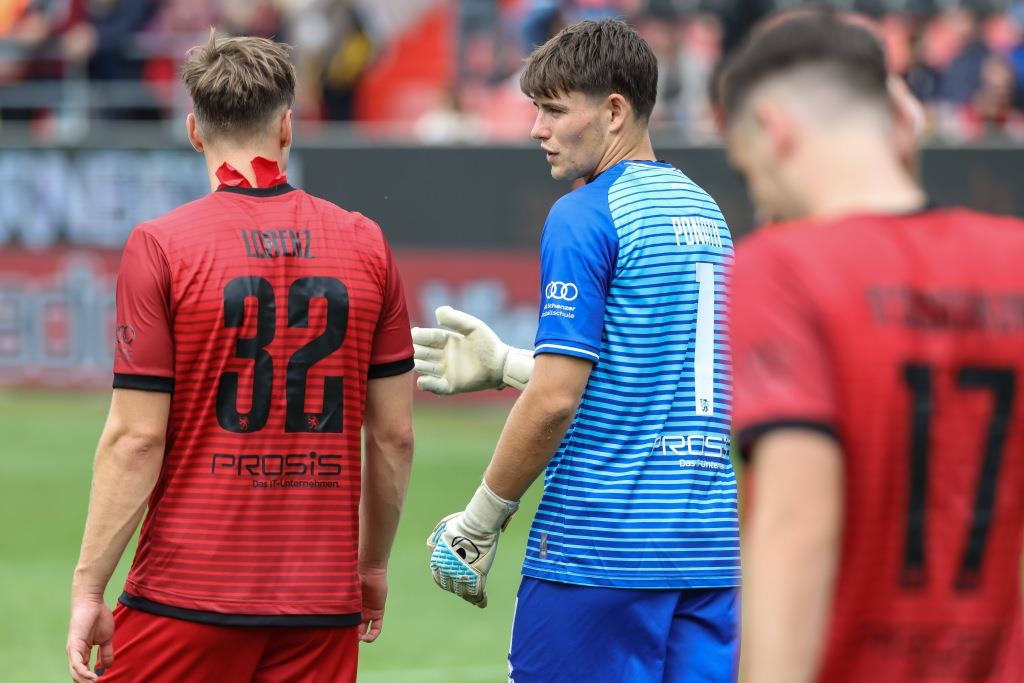 FC-Ingolstadt-Pokal-Bruchlandung-in-der-N-he-des-M-nchner-Flughafens-