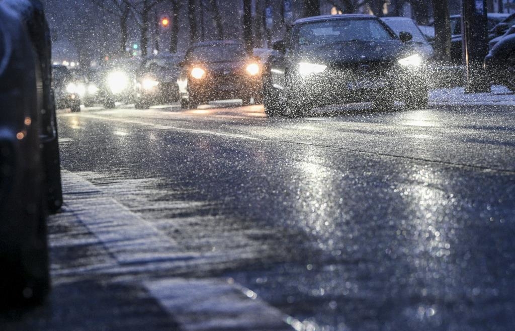 Teilweise-noch-Glatteisgefahr-in-Bayern-aber-Entspannung-ist-in-Sicht