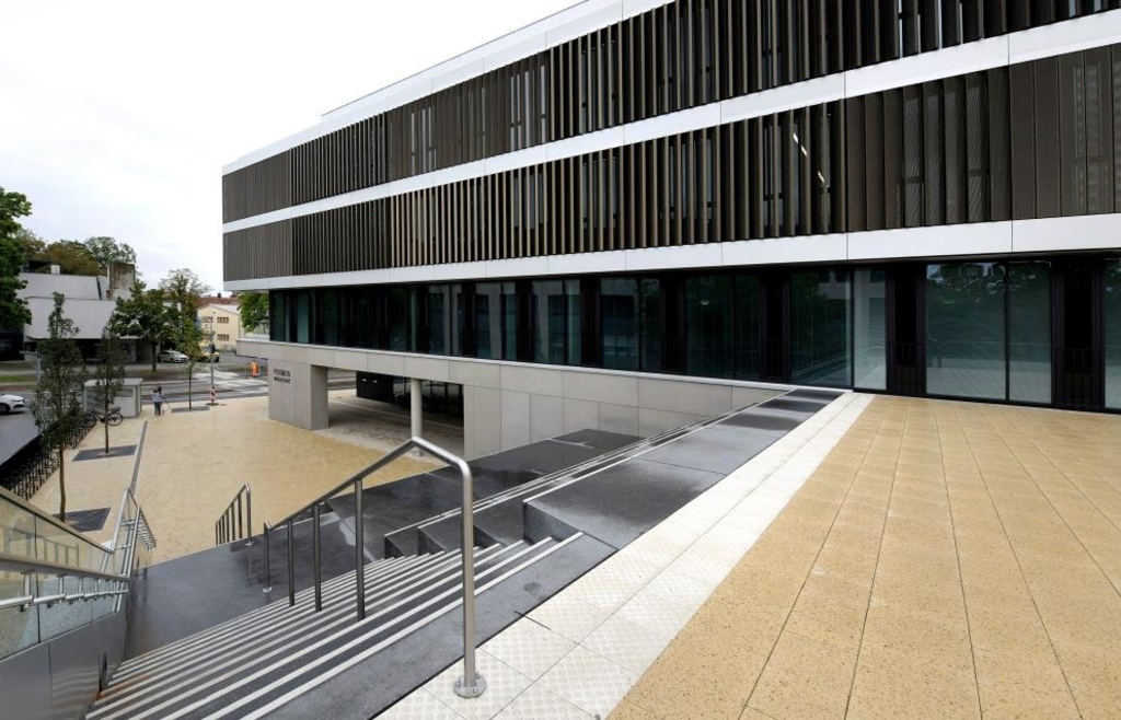 FOS-und-BOS-Ingolstadt-Anmeldung-f-r-das-Schuljahr-2026-2027-startet-bald