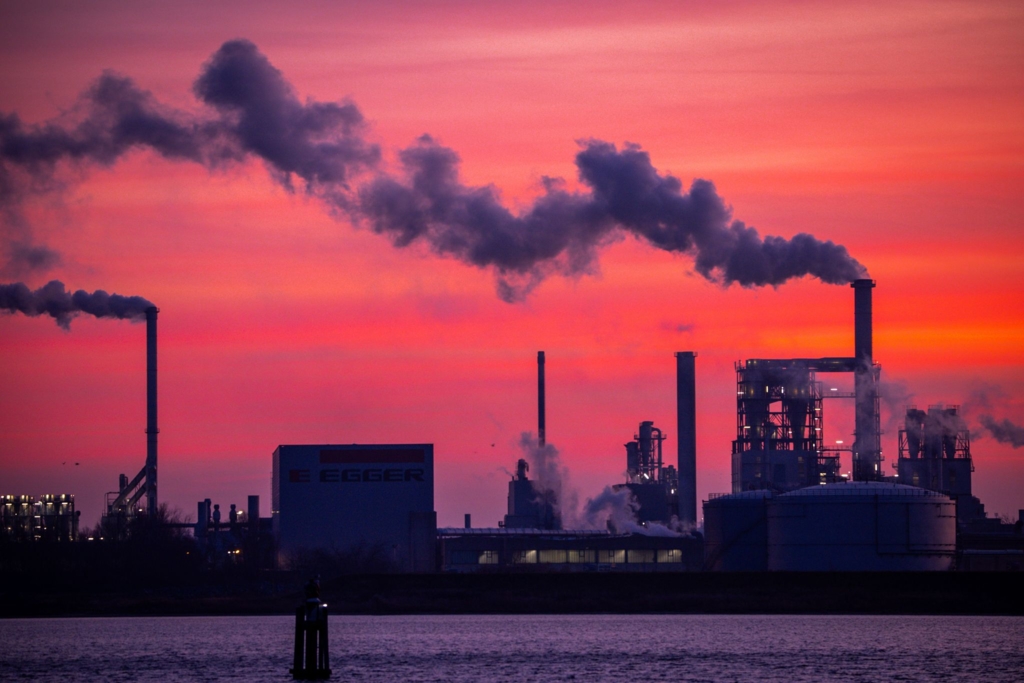 Unerwarteter-Auftragsboom-Industrie-gibt-Konjunkturhoffnung