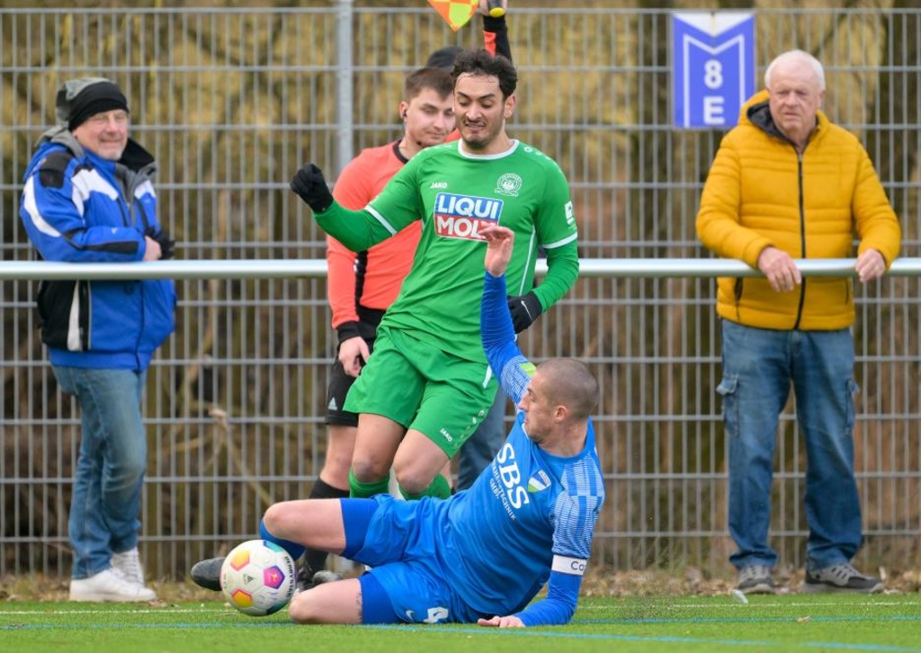 Nach-Mutove-Abgang-VfB-Eichst-tt-gewinnt-ersten-Test-gegen-Wei-enburg-knapp