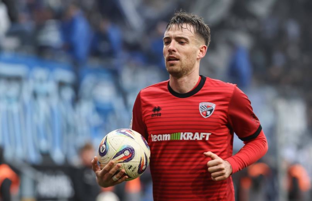 FCI-Regisseur-Besuschkow-freut-sich-auf-R-ckrundenstart-an-alter-Wirkungsst-tte