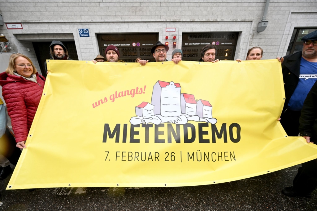 Mietendemo-gegen-Leerstand-und-Luxus-Sanierungen-in-M-nchen