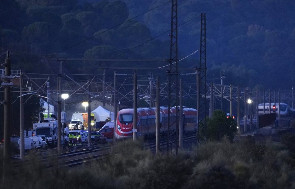 Beh-rden-bef-rchten-bis-zu-43-Tote-bei-Zugungl-ck-in-Spanien