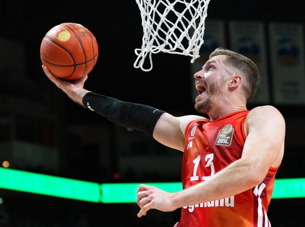 Bayern-Basketballer-siegen-beim-EuroLeague-Tabellenf-hrer
