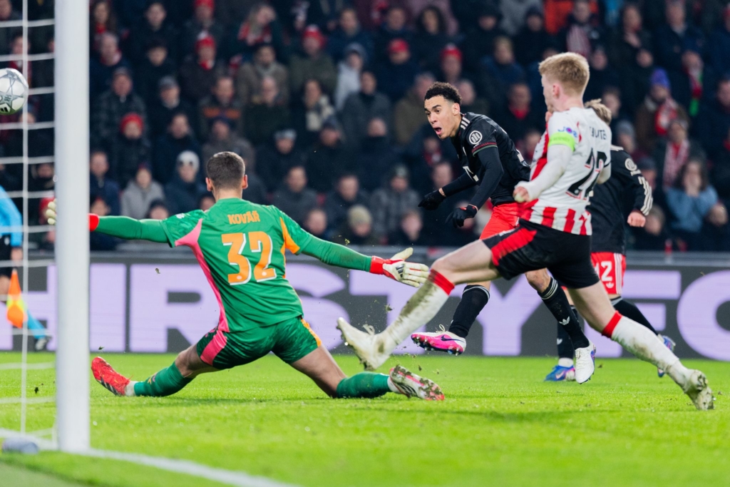 Bayern-jubeln-dank-Musialas-Comeback-Tor-und-Joker-Kane