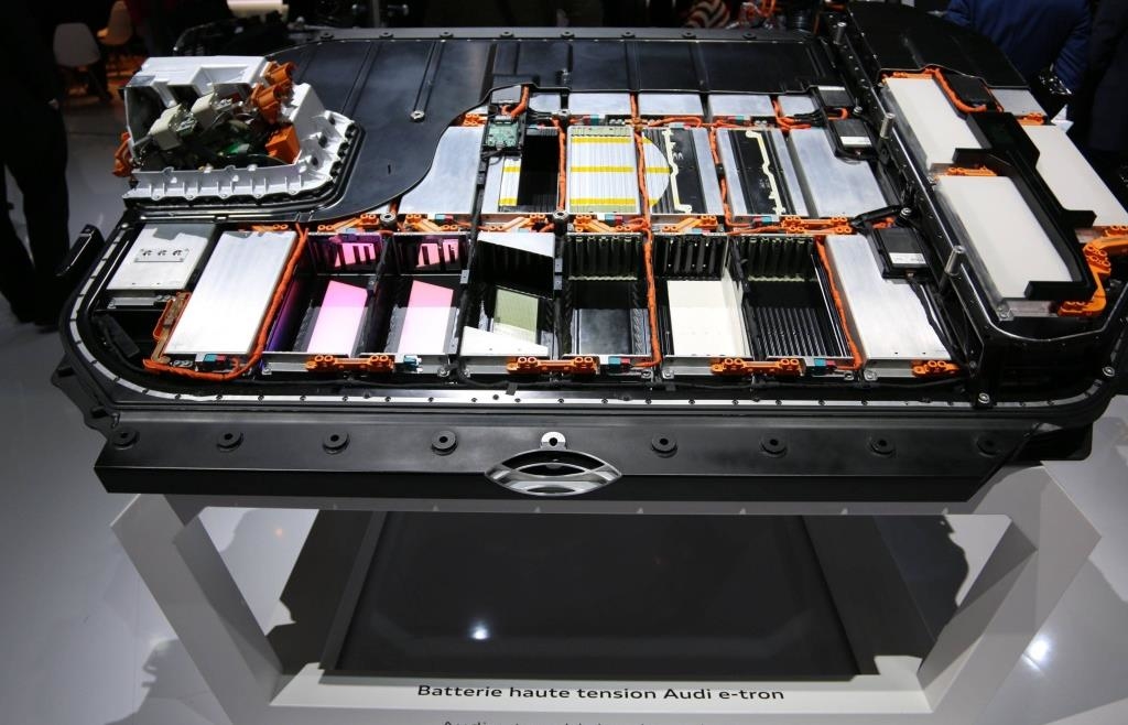 These new battery technologies are intended to make electric cars more ...