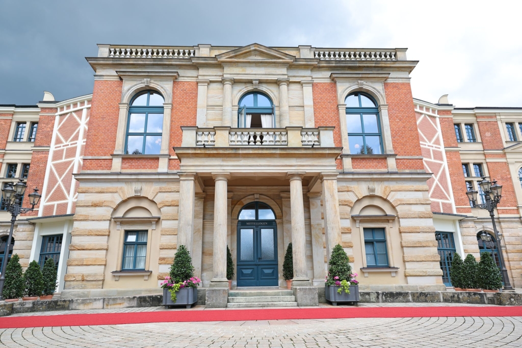 Kostenschock-Bayreuther-Festspiel-Jubil-um-ohne-Festmeile