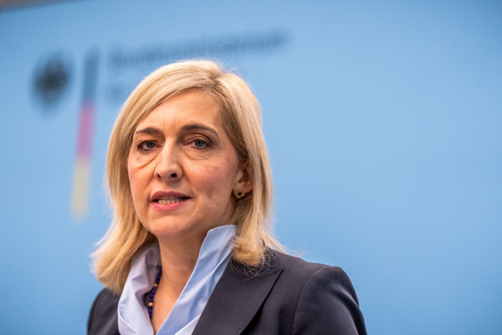 Warken-weist-Vorw-rfe-von-US-Minister-scharf-zur-ck