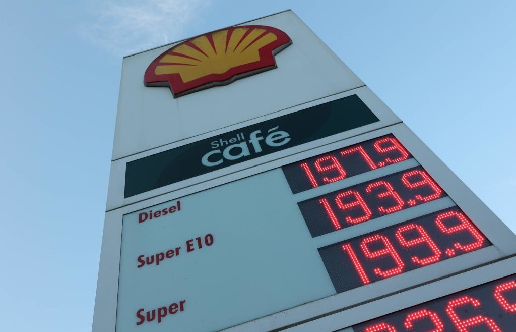 Fuel prices approaching the 2-euro mark - | Further price jumps for fuel