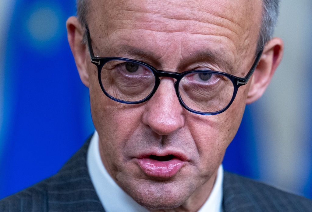 Merz-Maduro-hat-sein-Land-ins-Verderben-gef-hrt