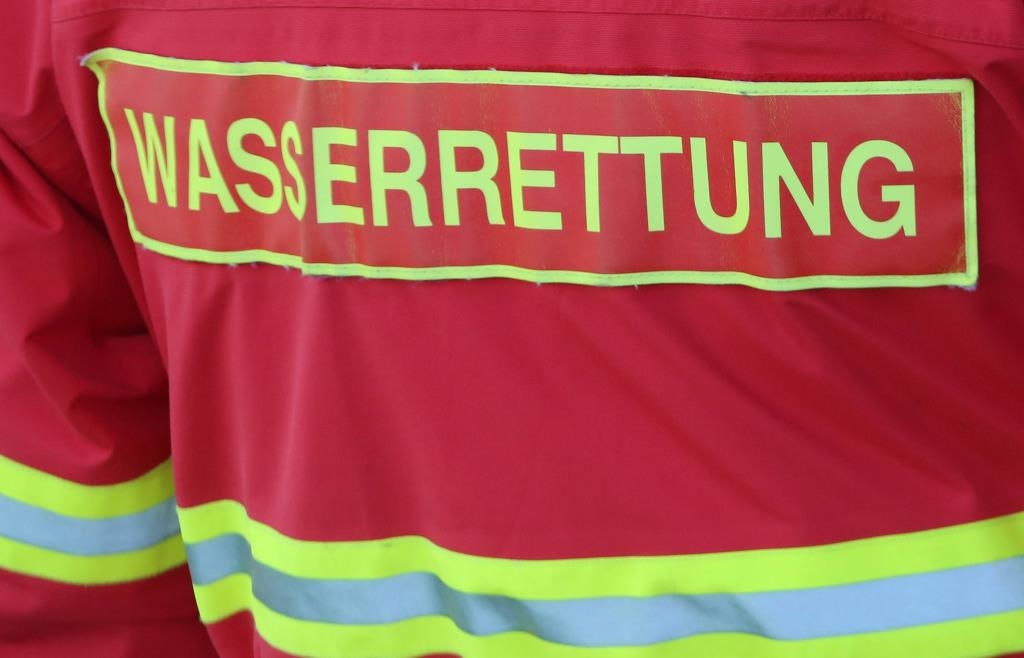 Fatal jump from a bridge into the Main-Danube Canal: Emergency responders ...