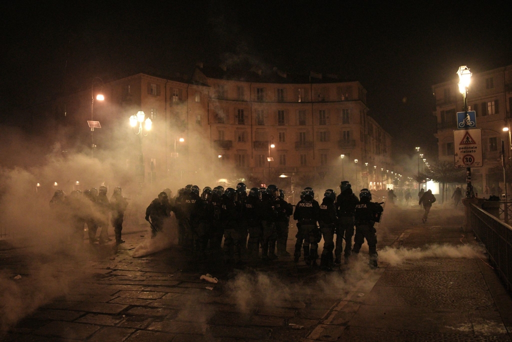 Krawalle-in-Turin-Verletzte-und-Festnahmen
