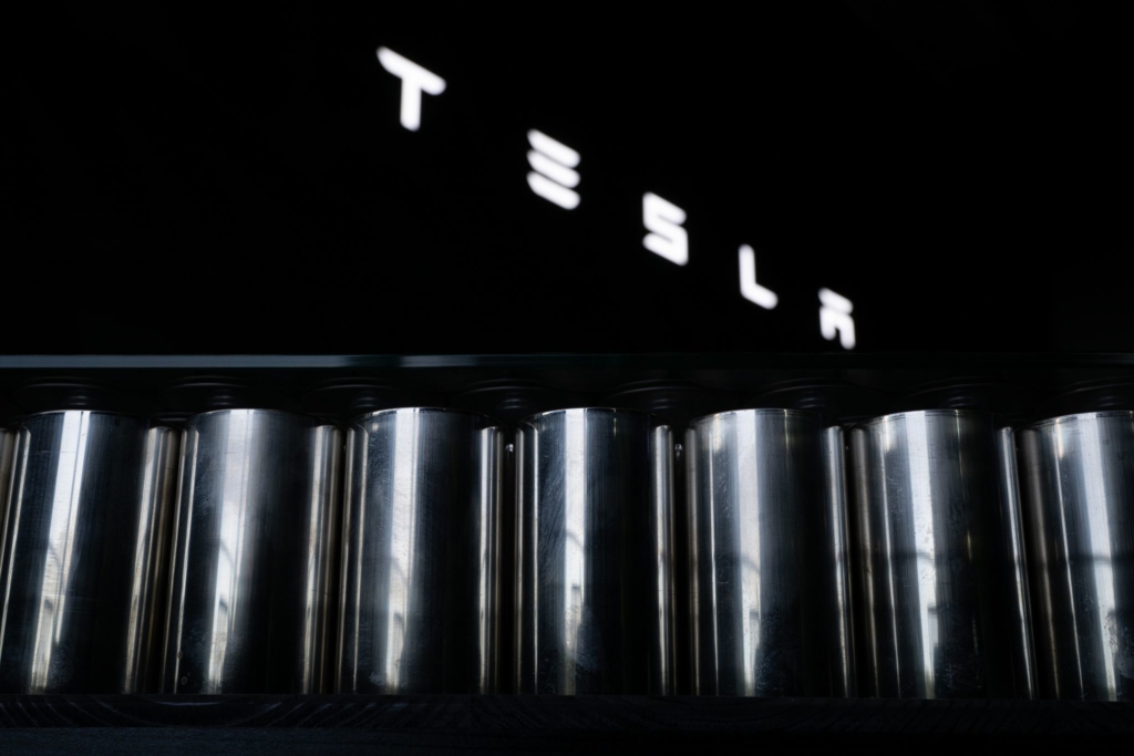 Tesla-peilt-komplette-Batteriefertigung-in-Deutschland-an