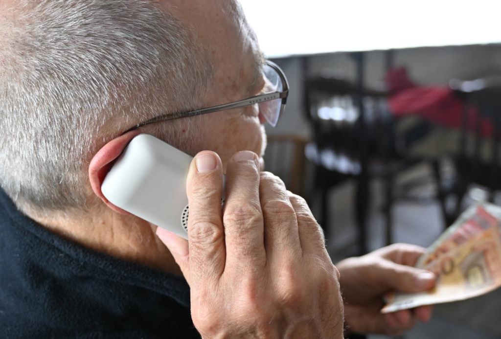 N-rnberger-h-rt-Telefonat-von-Nachbar-89-mit-Dann-rettet-er-ihn-vor-Betr-ger