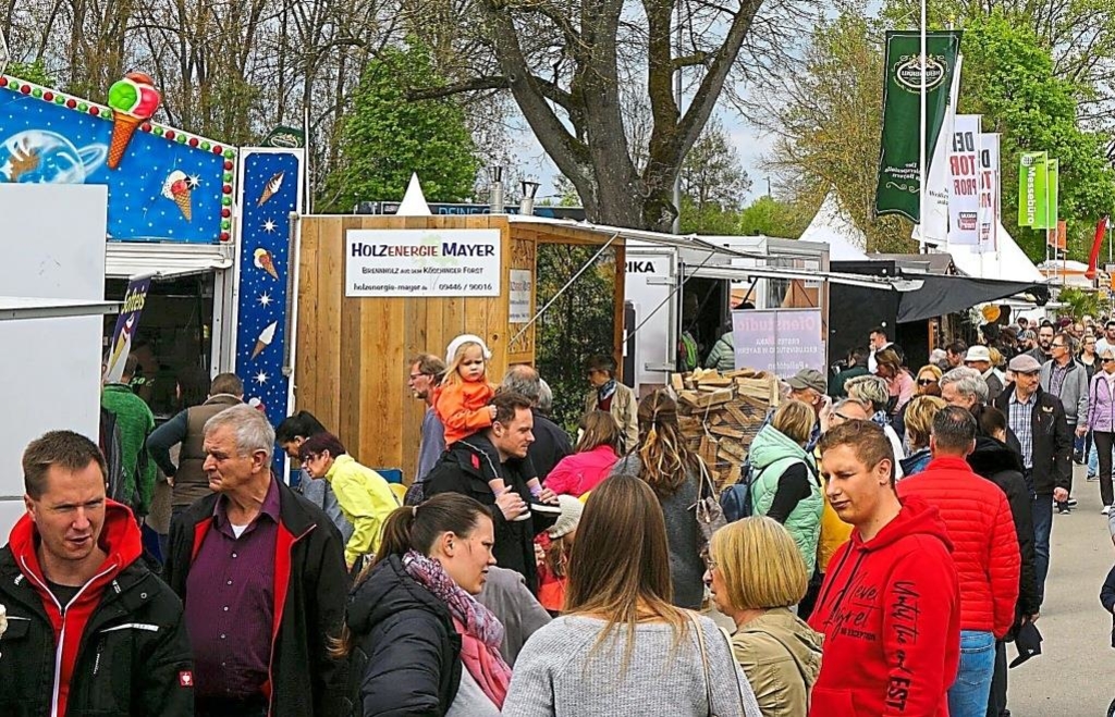  Auf der Gewerbemesse Manching lässt es sich auch gut bummeln Illustration 
