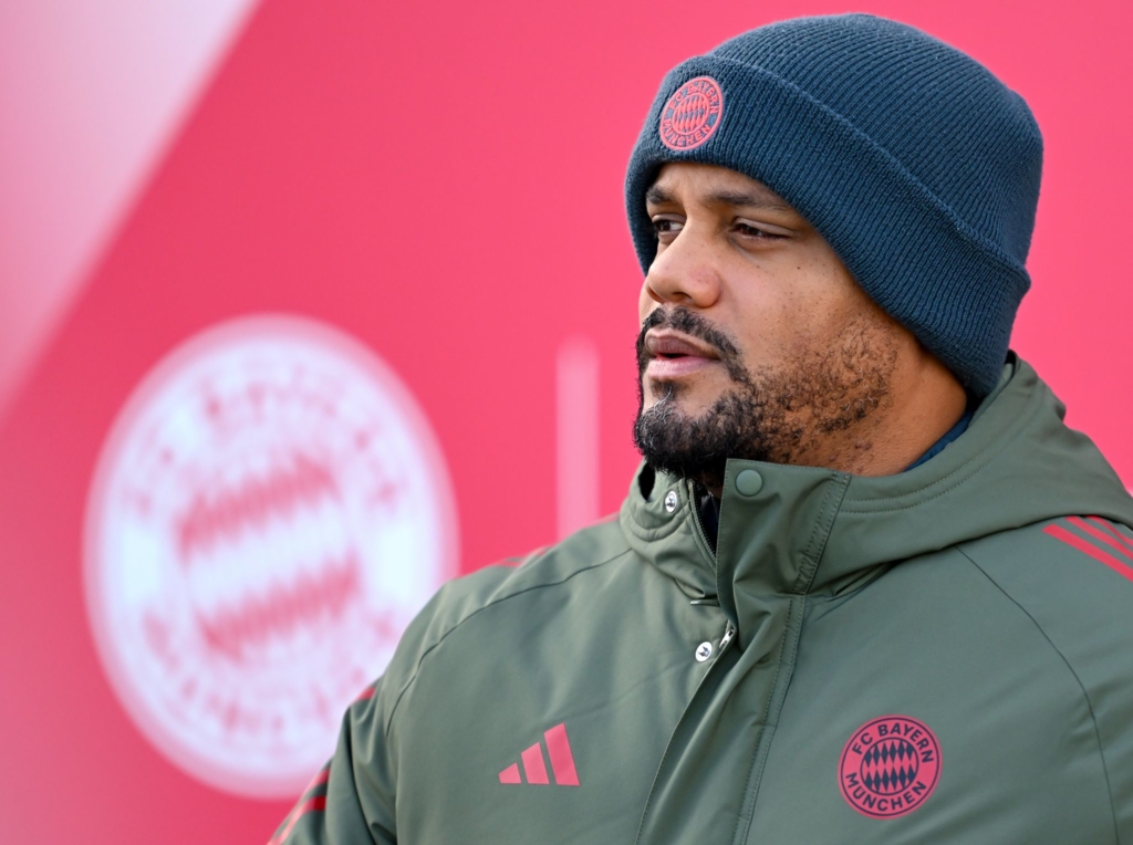 Bayern-vor-Eindhoven-mit-Upamecano-Gnabry-und-Stanisic