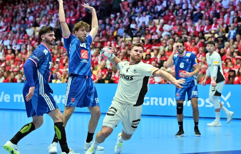 Sieg-gegen-Frankreich-Deutschlands-Handballer-ziehen-ins-EM-Halbfinale-ein