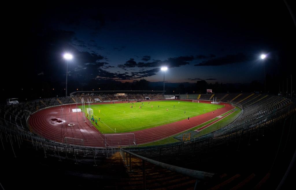 Mega-Geldstrafe-und-nun-droht-sogar-Punktabzug-BFV-geht-hart-gegen-Flutlicht-Versto-in-der-Regionalliga-Bayern-vor