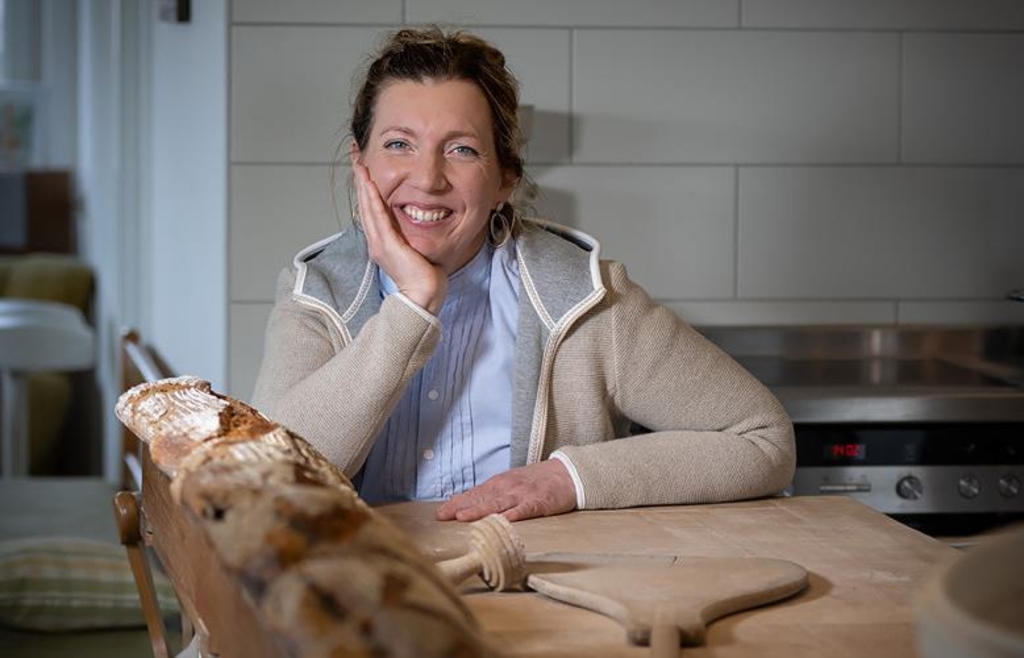How to experience the Holledau region while baking bread with Gerlinde ...