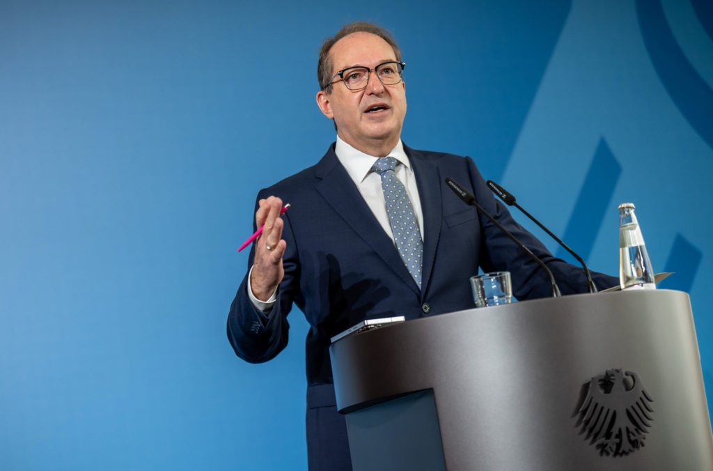 Dobrindt-Drohnenabwehreinheit-und-zentrum-noch-dieses-Jahr