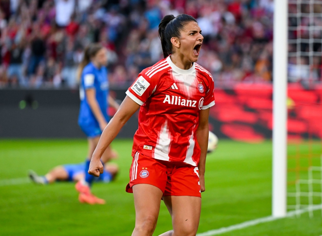 Bayern-Frauen-im-Schneetreiben-mit-Sieg-gegen-RB-Leipzig