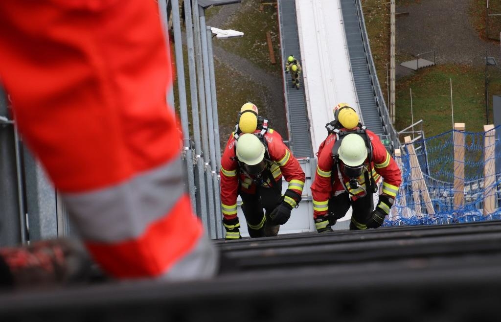 Tragedy at firefighter competition: 51-year-old dies on Oberstdorf ski ...