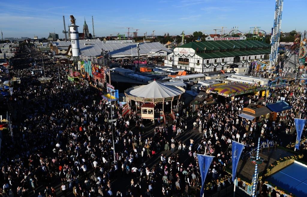 Around €100,000 worth of loot at Oktoberfest: Munich police catch ...