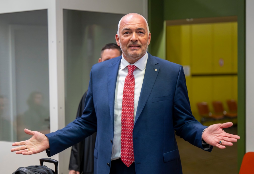 OLG-ordnet-Untersuchung-von-angeklagtem-Ex-CDU-Politiker-an