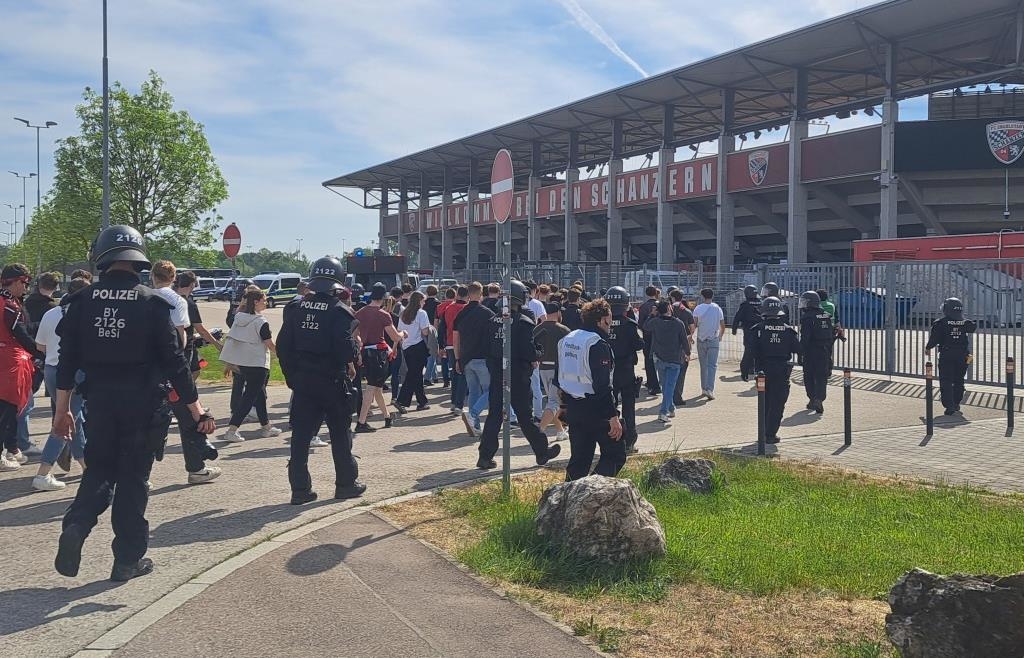 Polizei bei Fußballspielen: Muss künftig der FC Ingolstadt zahlen?