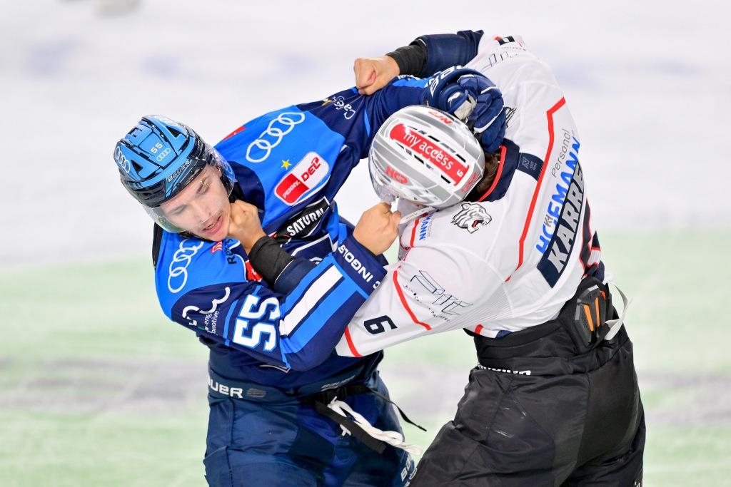 Knappe Niederlage im ersten Testspiel: ERC Ingolstadt verliert gegen ...