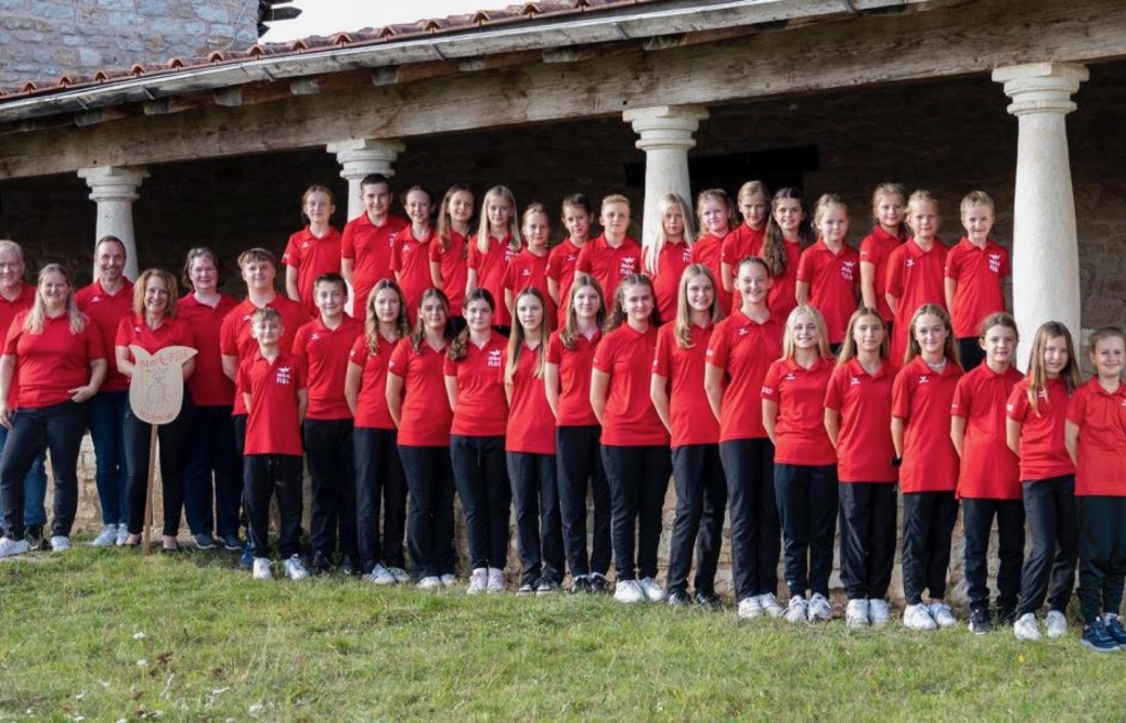 Garde-aus-Adelschlag-M-ckenlohe-startet-mit-starker-Truppe-in-die-Faschingssaison