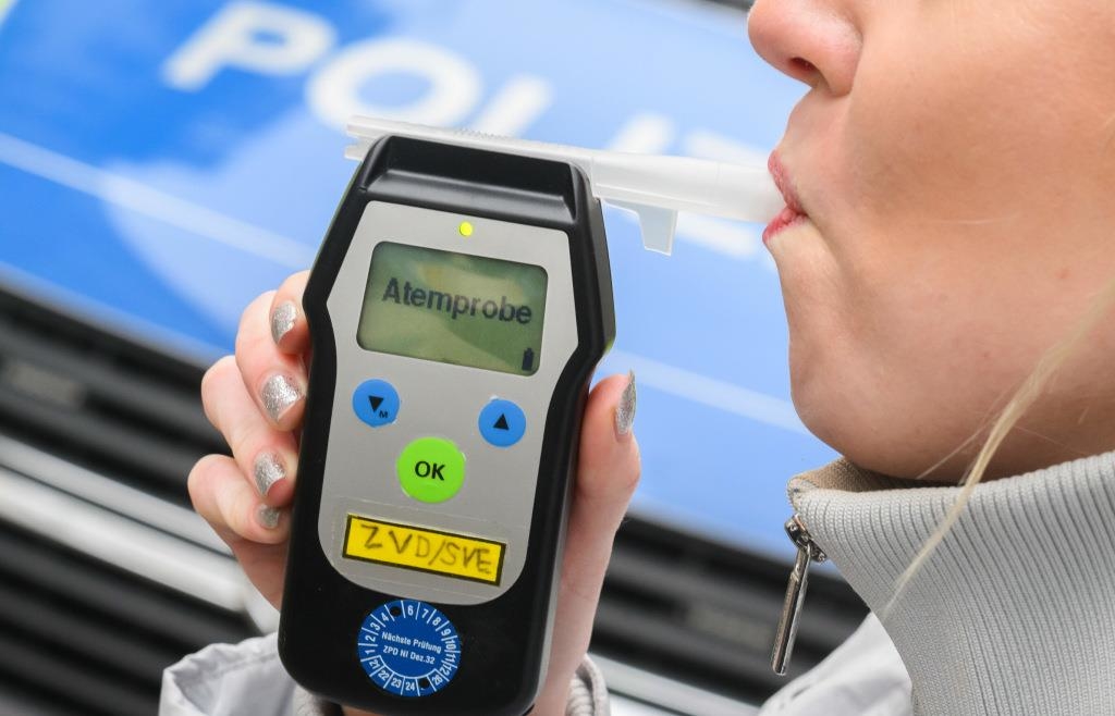 Polizei-stoppt-bei-Denkendorf-betrunkenen-Autofahrer