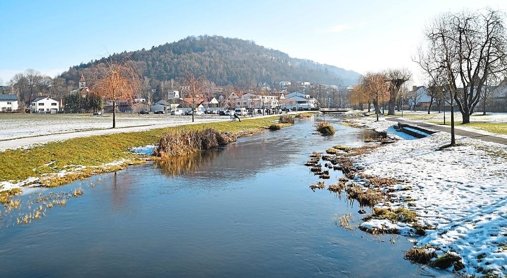 20-Jahre-Sulzrenaturierung-in-Beilngries-LfU-und-Wasserwirtschaftsamt-ziehen-Bilanz