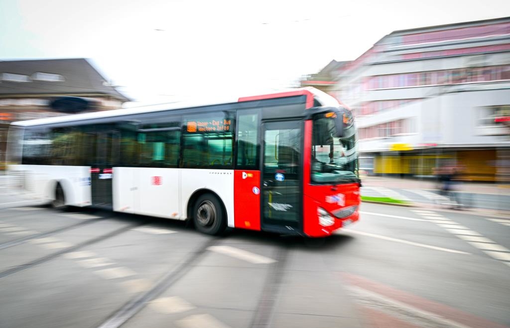 15-year-old drives girlfriend to school in stolen public bus – | 130 ...