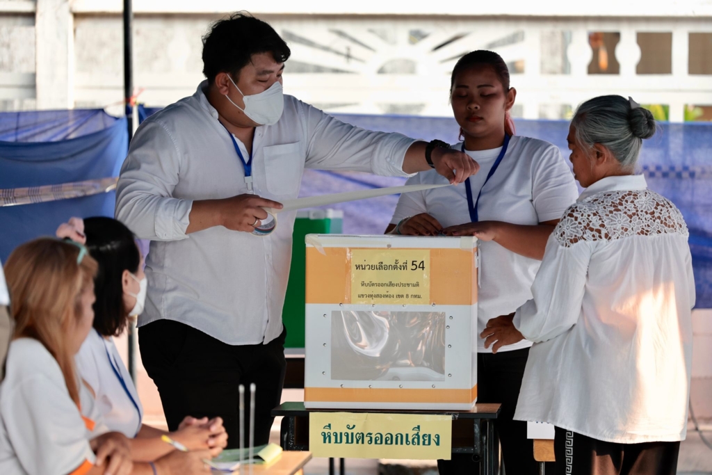 Richtungswahl-und-wichtiges-Referendum-in-Thailand