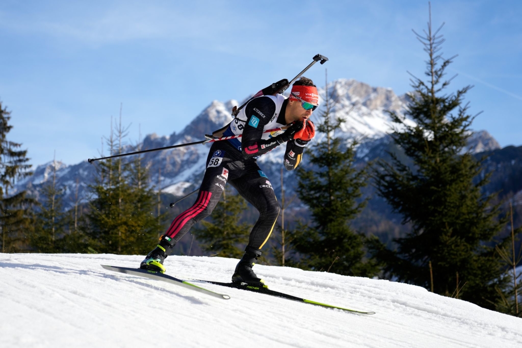 Ein-Fehler-kostet-Biathlet-Nawrath-das-Podest