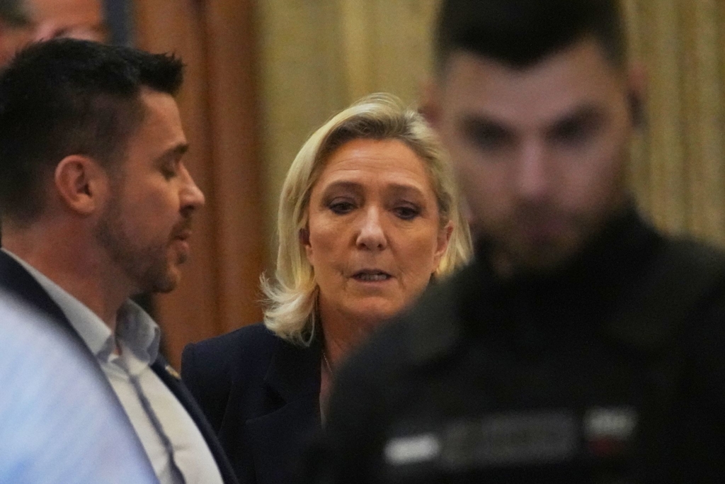 Anklage-will-Wahlausschluss-f-r-Le-Pen-aber-nicht-sofort