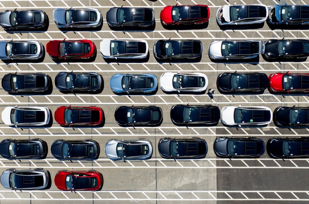 Tesla-Auslieferungen-fallen-nach-Ende-von-US-Elektropr-mie