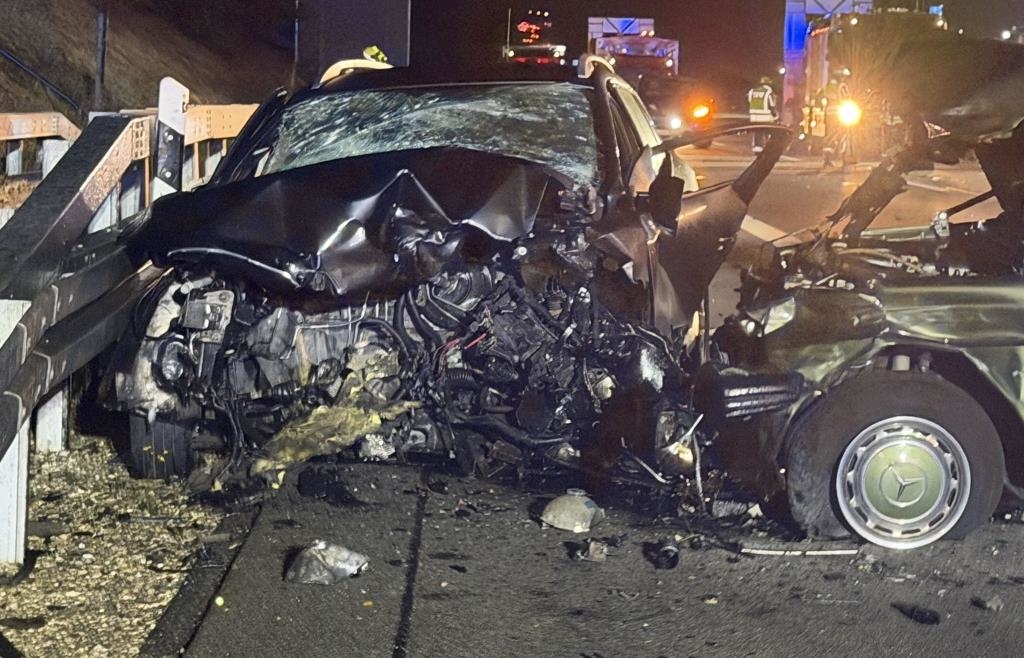 Tödlicher Unfall mit vier Autos auf A9 bei Hilpoltstein – Mann (40) stirbt