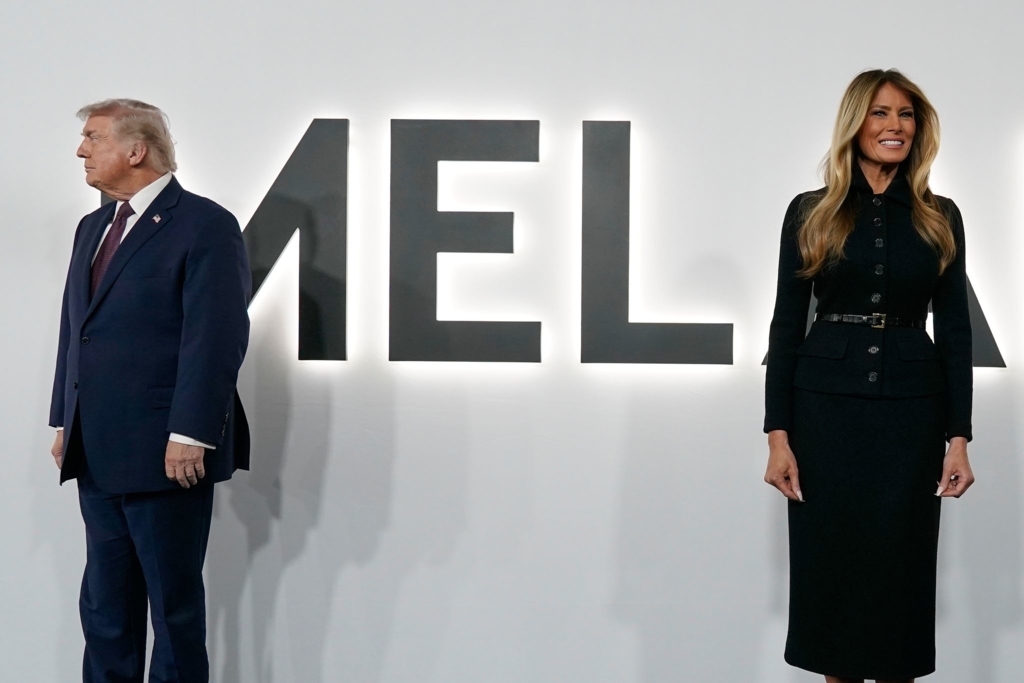 -Melania-in-den-Kinos-Die-Frau-hinter-Donald-Trump