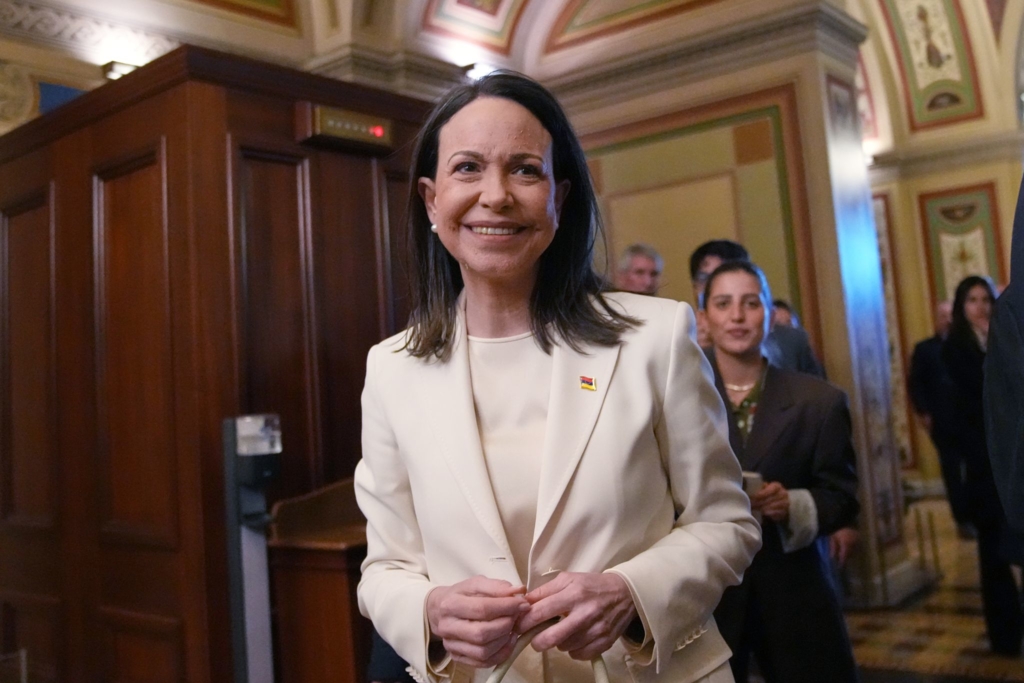 Machado-Habe-Trump-Nobelpreis-Medaille-berreicht